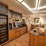 Zur Post Hotel 3*
