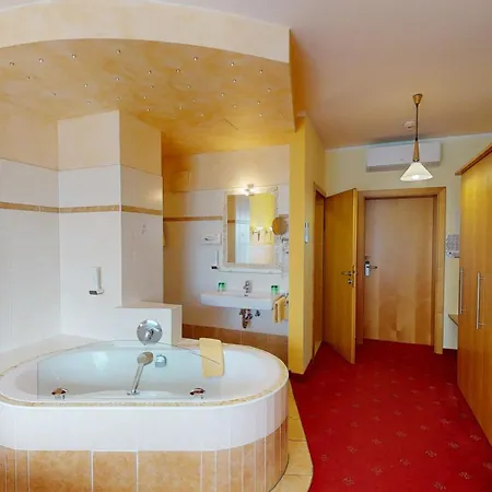 Zur Post Hotel 3*