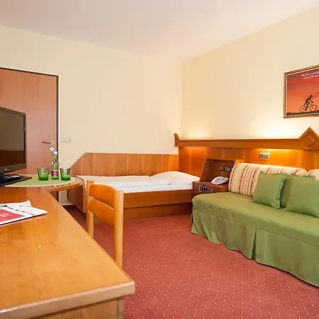 Hotel Zur Post Sankt Valentin