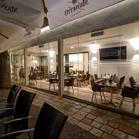 Zur Post Hotel 3*